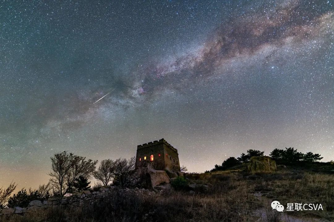 星空有约｜14日土星合月 谱写一曲“冬日恋歌”