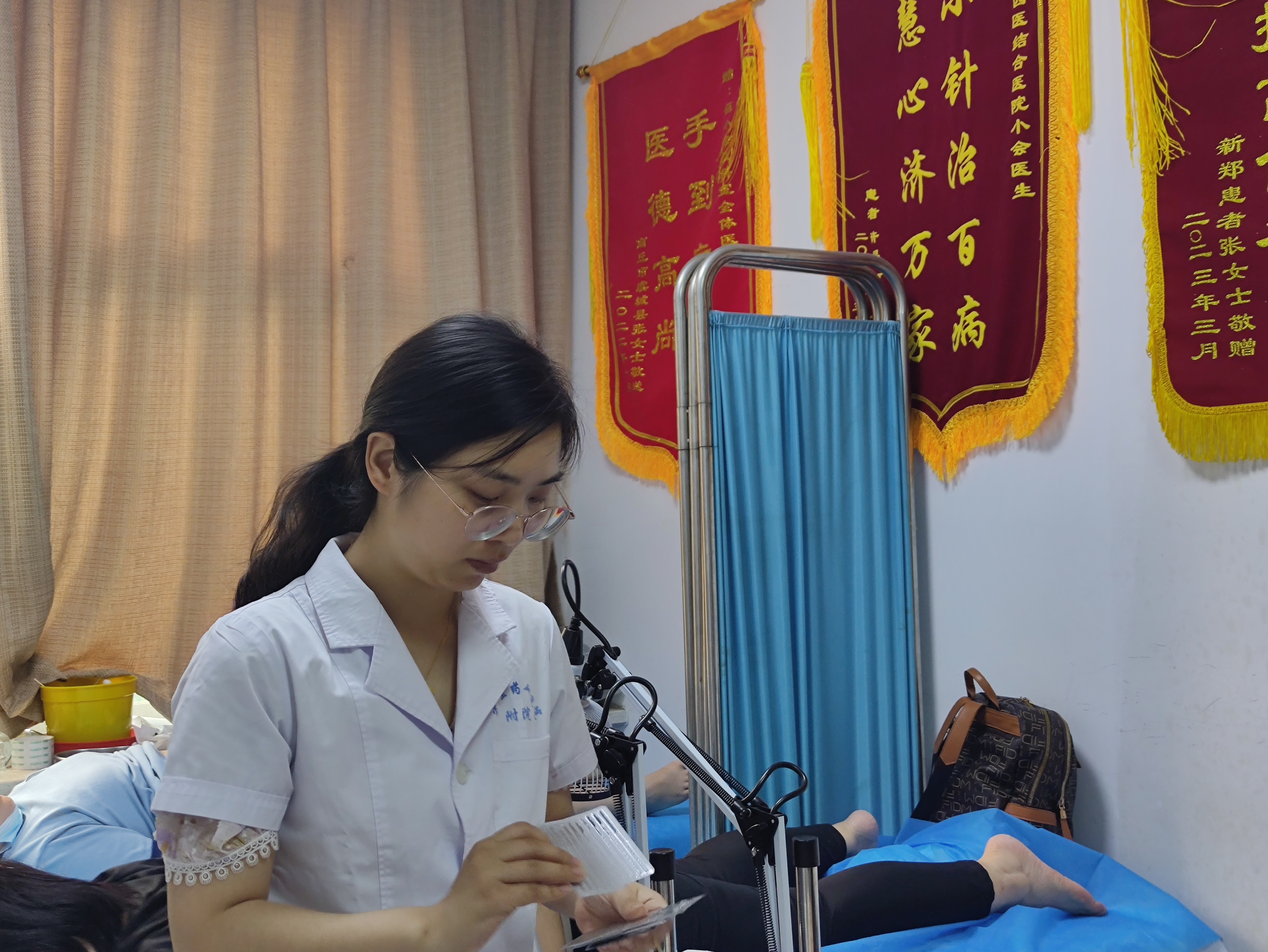 信“心”心理问答｜一位焦虑母亲的求救信：当"经验"成为阻碍孩子成长的围墙